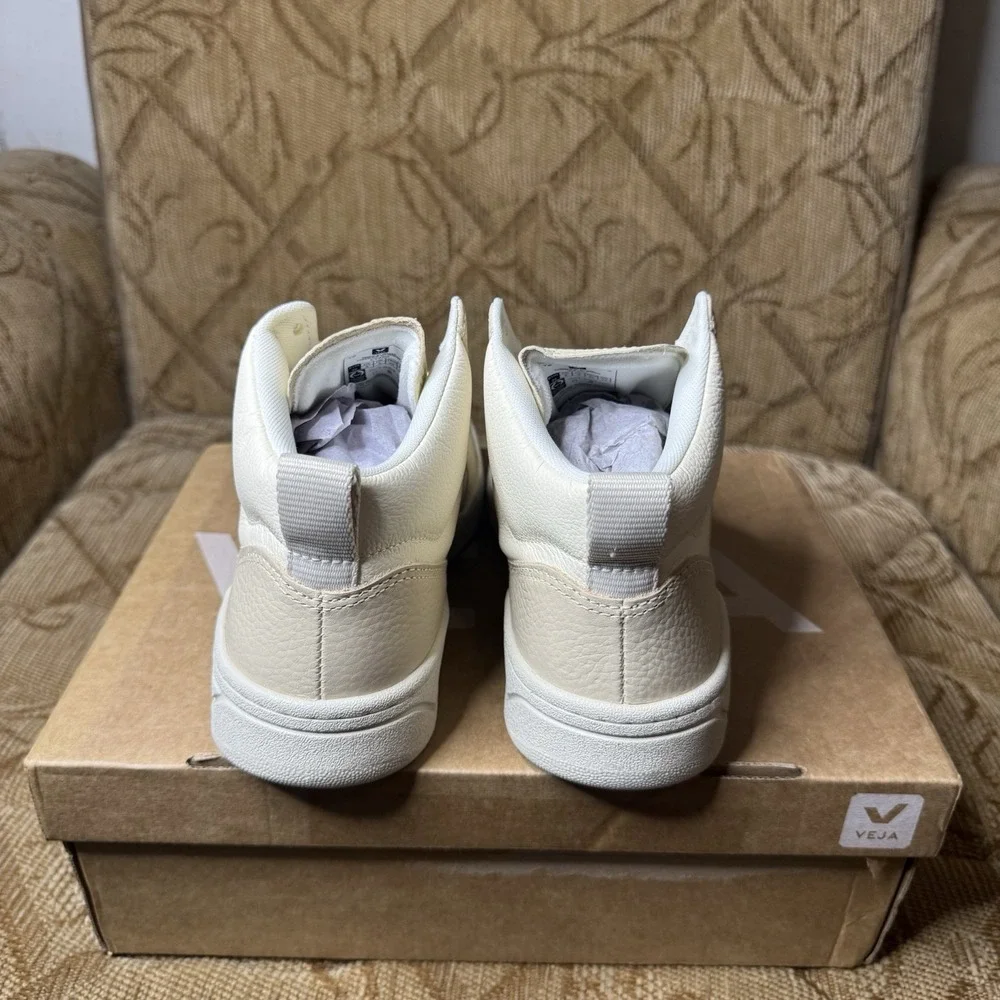 Veja V-15 Chromefree Leather Cashew Pierre Multico Women‎ Sneakers Size 5 EU 36